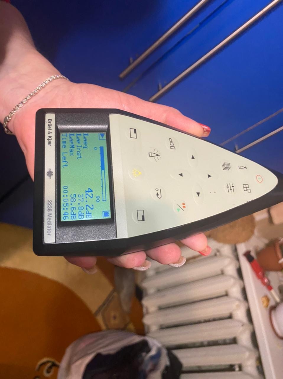 Проверка уровня шума - фото: fb Інспекція з питань благоустрою Дніпровської міської ради