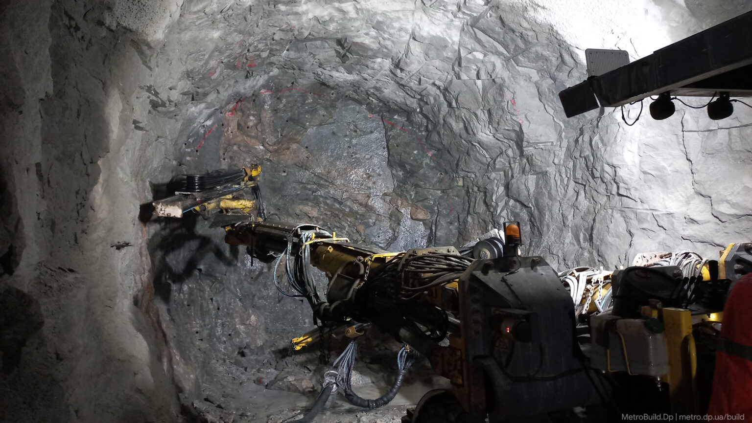 Как сейчас выглядят строящиеся станции Днепровского метро - фото: metro.dp.ua