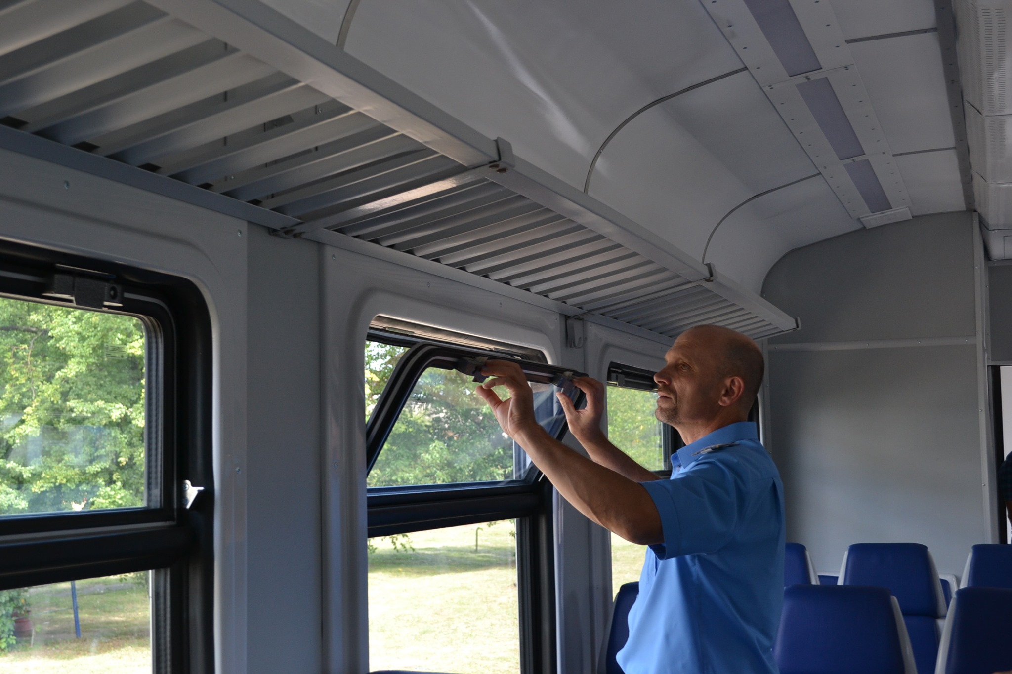 Новые окна - фото: fb Регіональна філія "Придніпровська залізниця" АТ "Укрзалізниця" 