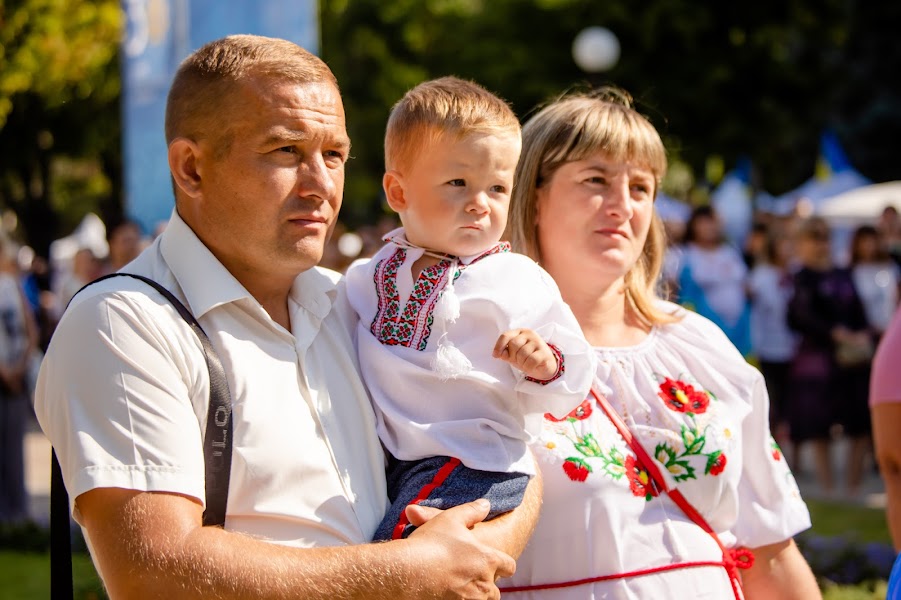 С концертом и ярмаркой: Днепропетровщина отмечает 30-летие Независимости Украины фото 13 12