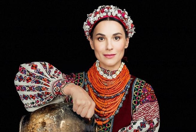 Украинские украшения / фото: ki.ill.in.ua