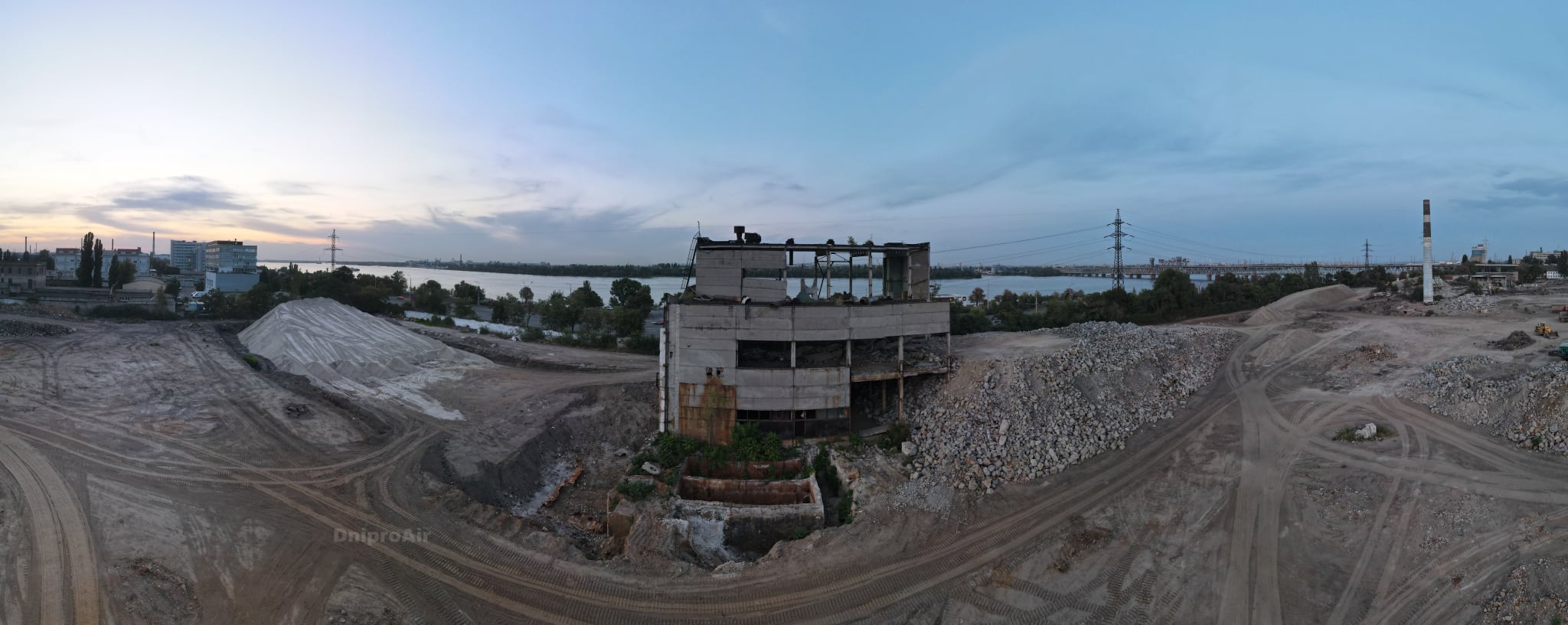 Стройка с высоты - фото: fb DniproAir