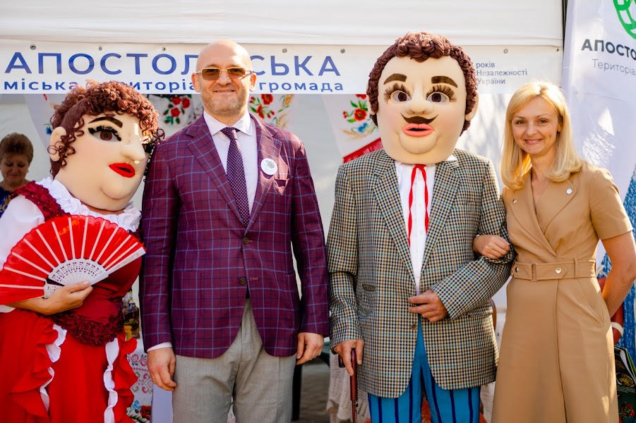 С концертом и ярмаркой: Днепропетровщина отмечает 30-летие Независимости Украины фото 11 10