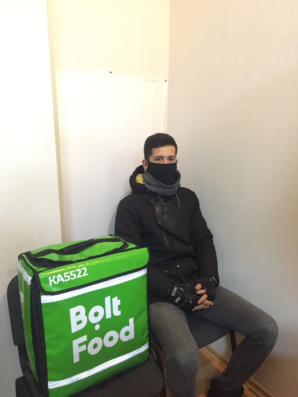 Курьер - фото: facebook.com/dp.dmsu