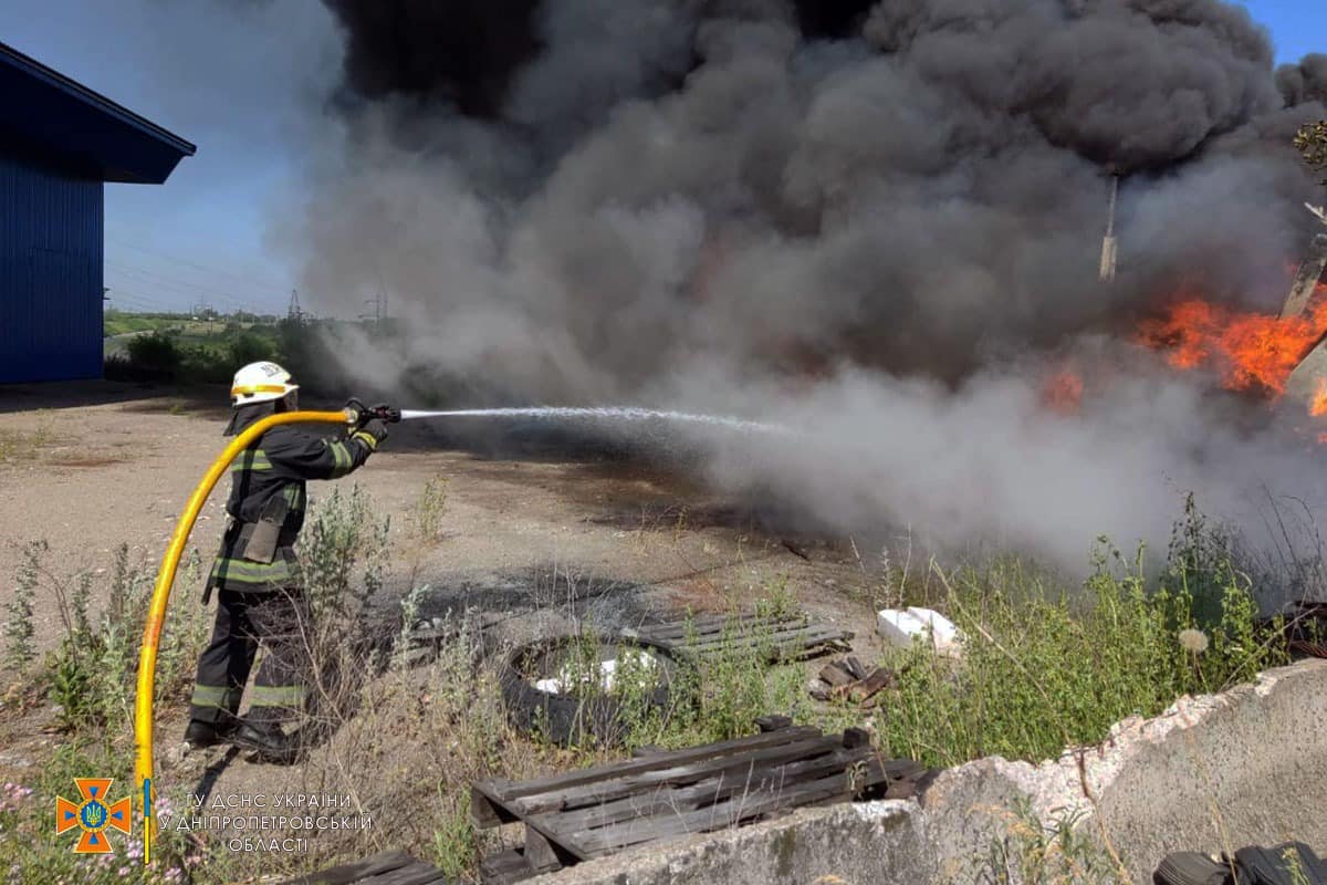 Рятувальники загасили пожежу - || фото: facebook.com/MNSDNE
