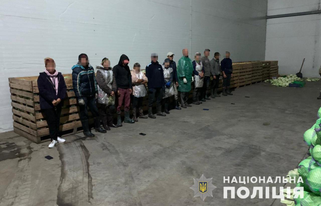 Вдалося звільнити 60 людей - || фото: dp.npu.gov.ua