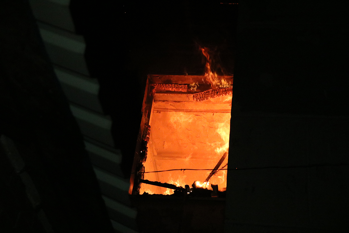 Огонь был виден из окна - фото: dp.dsns.gov.ua