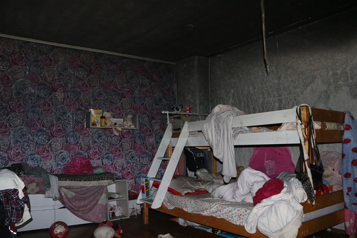 Пожар повредил стены - фото: dp.dsns.gov.ua