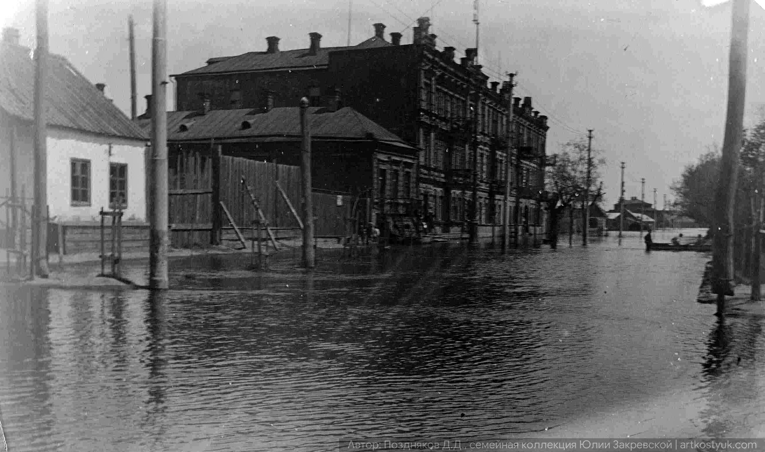 Улица Владимира Великого - фото: artkostyuk.com