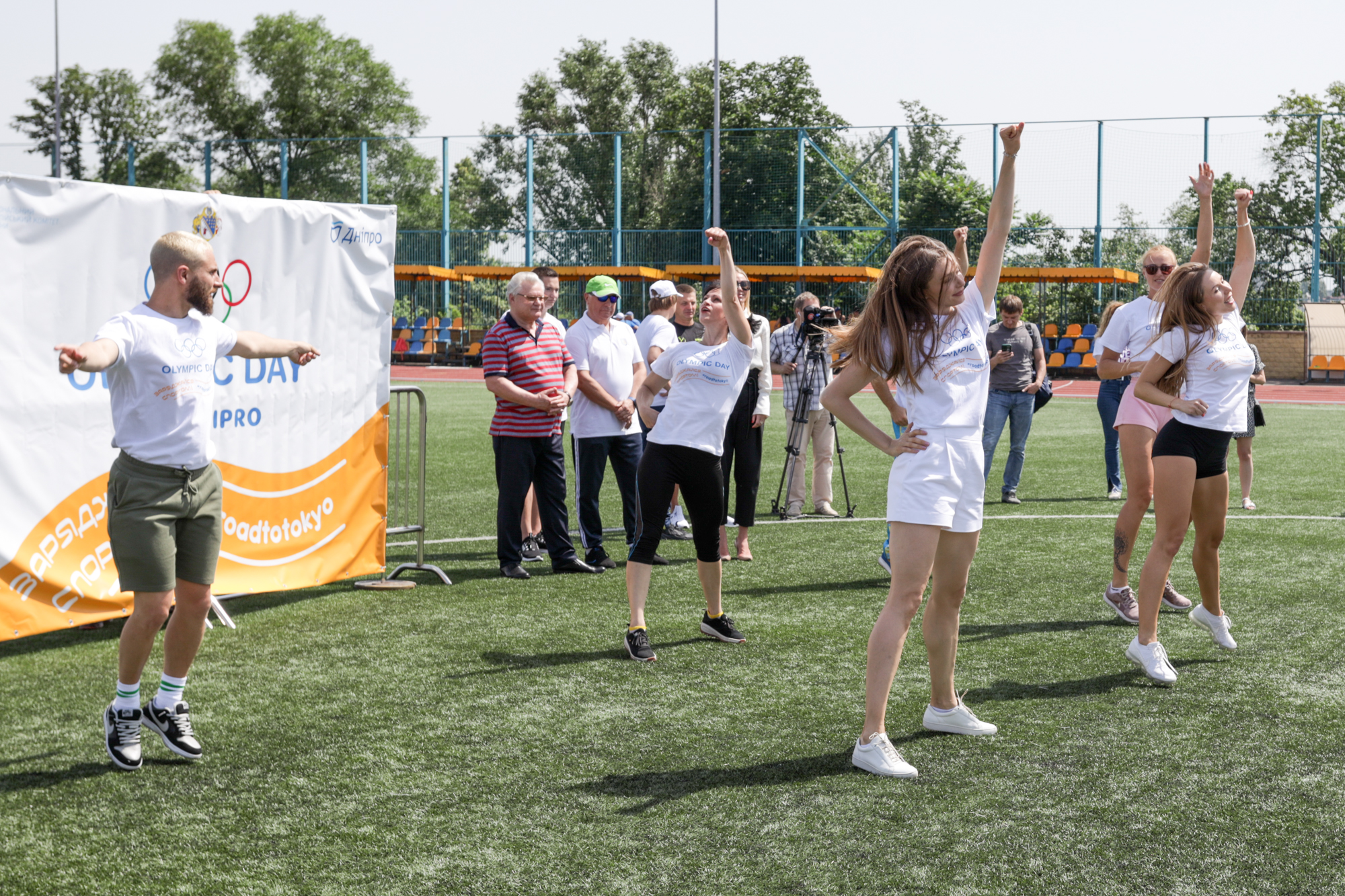 Для юных спортсменов провели зарядку - фото: adm.dp.gov.ua