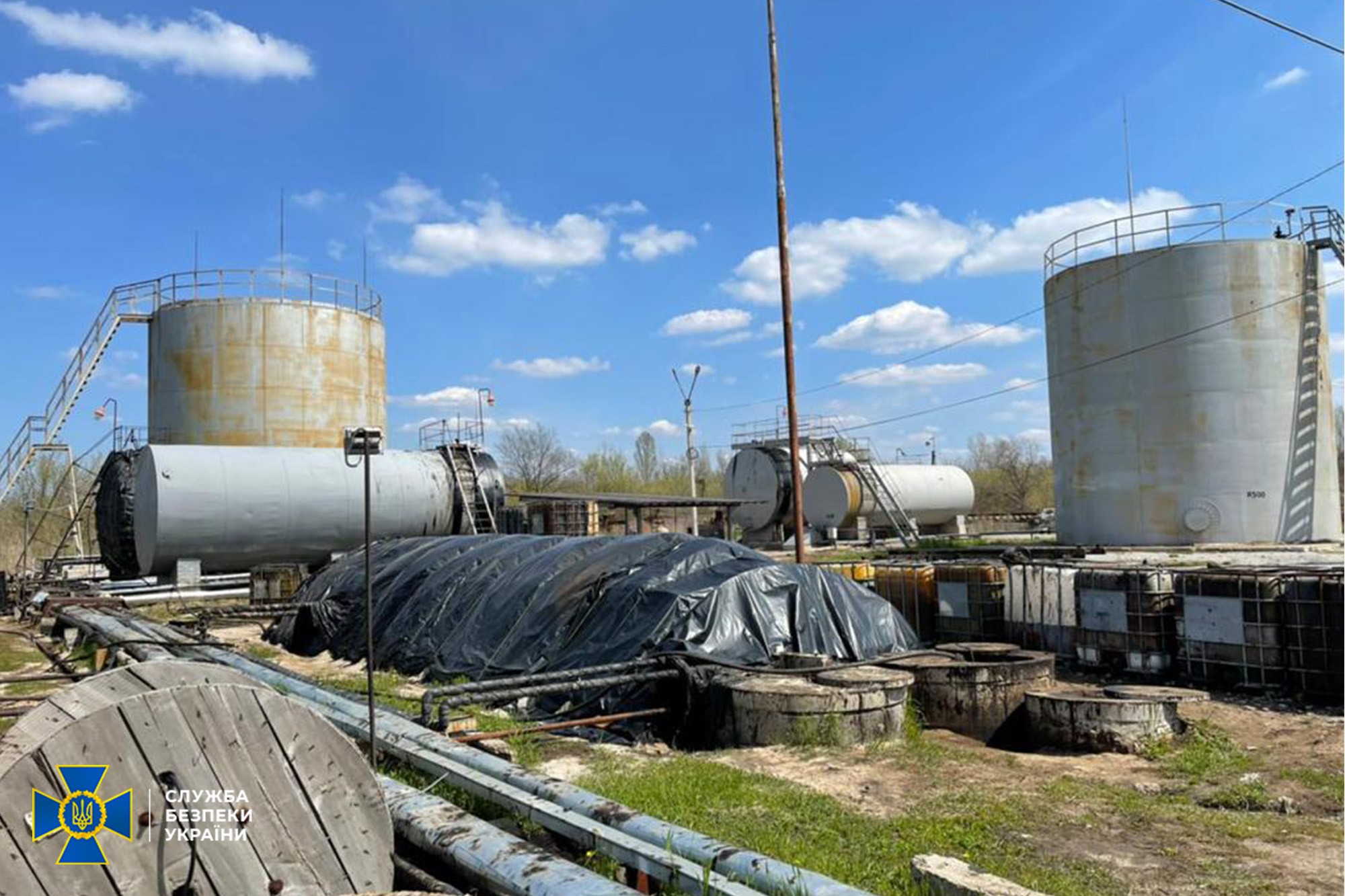 В Днепропетровской области изготавливали незаконное горючее - фото: СБУ