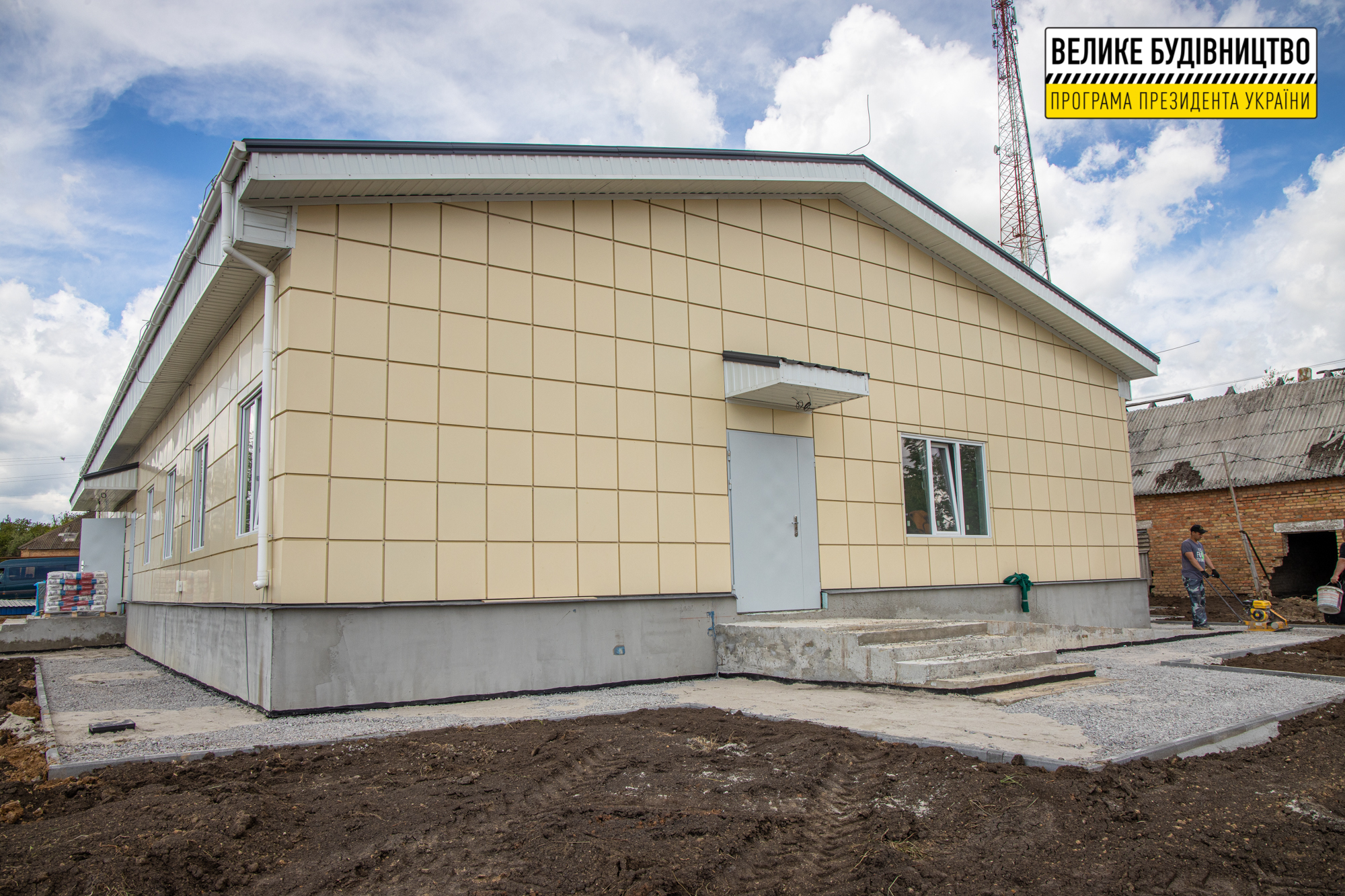 В Никопольском районе заканчивают строительство амбулатории - фото: adm.dp.gov.ua