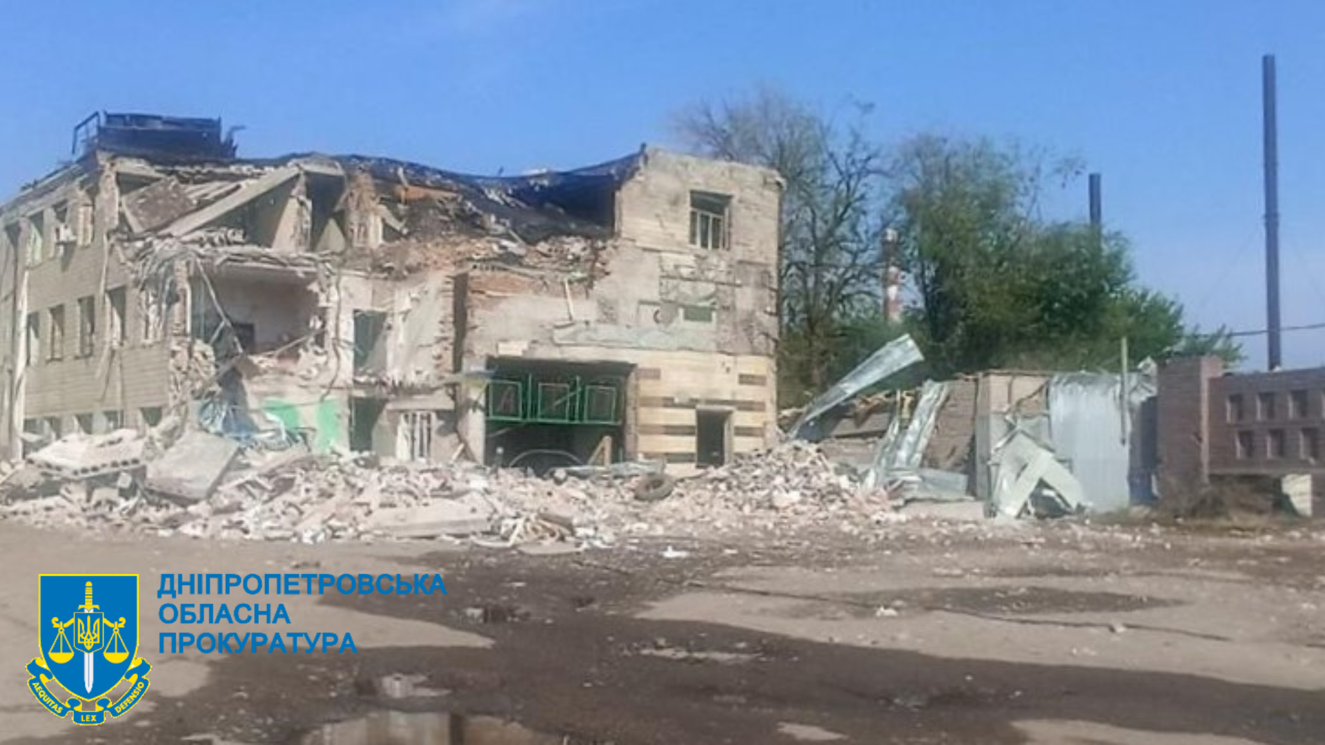 Наслідки ворожого удару по Дніпру - || фото: dnipr.gp.gov.ua