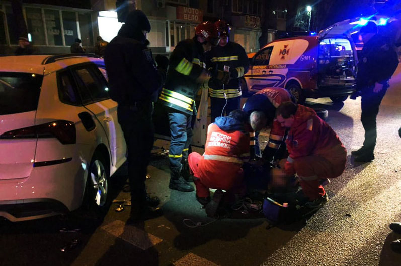 Женщину забрали в больницу, а мужчина погиб / фото: ГСЧС