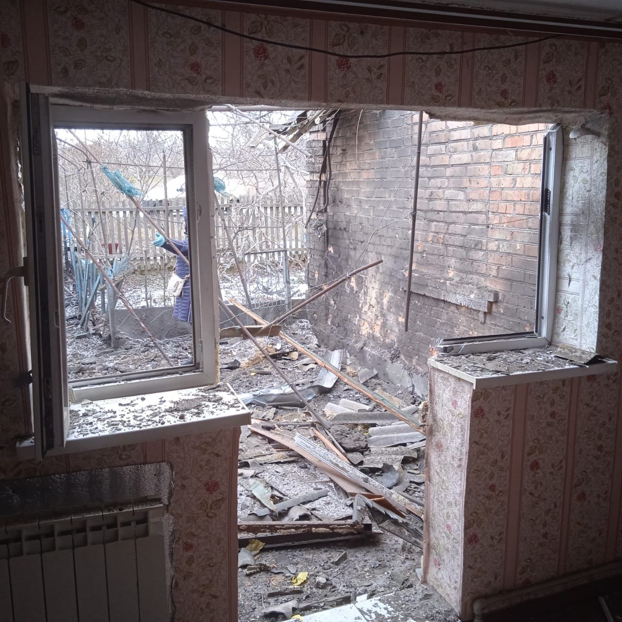 Последствия обстрела в Днепропетровской области - || фото: dp.npu.gov.ua