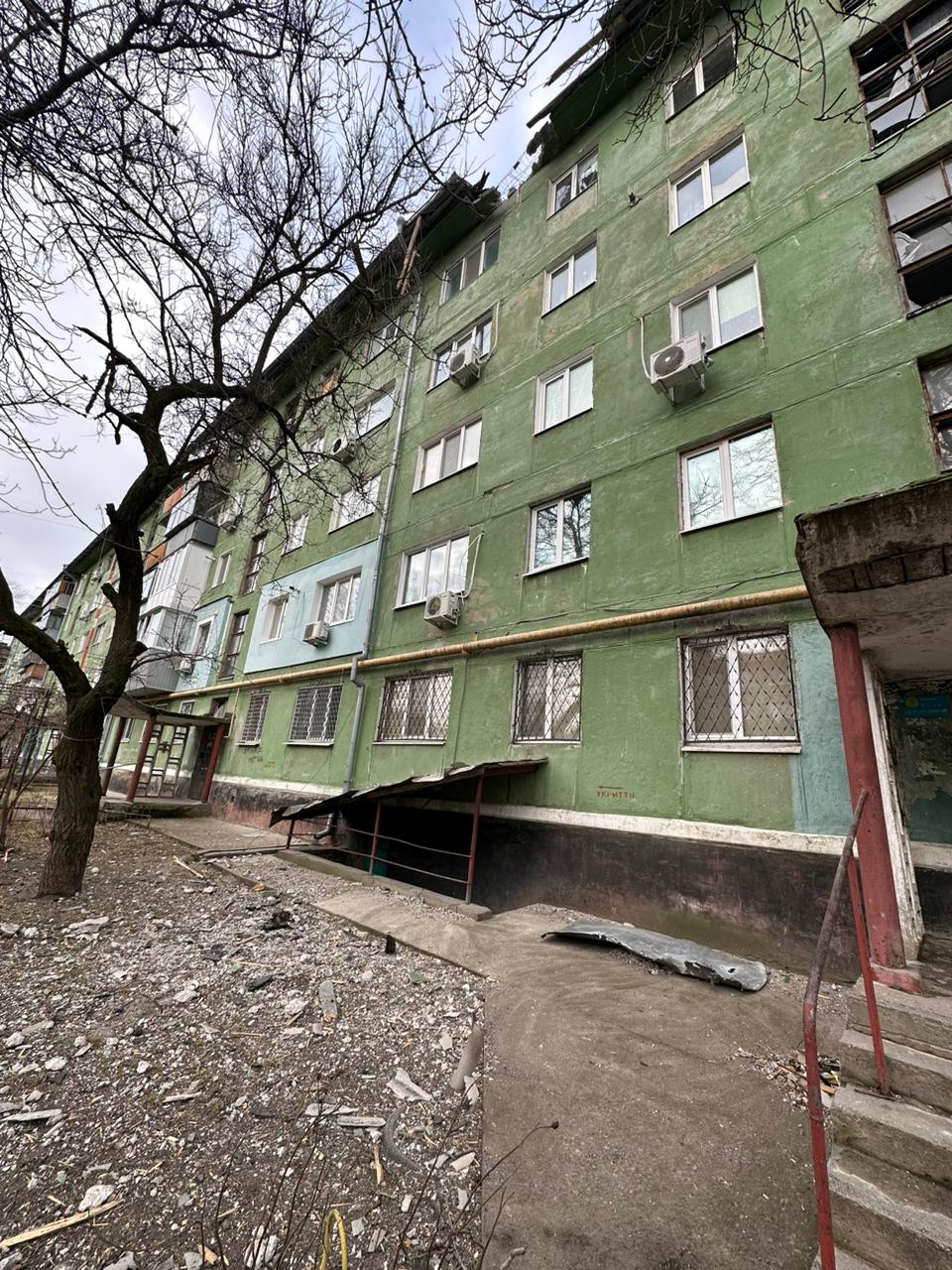 В результате обстрелов повреждены дома - || фото: dp.npu.gov.ua