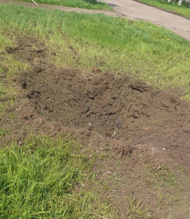 Последствия вражеского обстрела – || фото: dp.npu.gov.ua