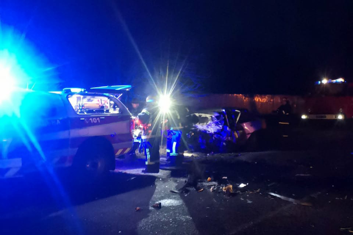 Машины в хлам - фото: dp.dsns.gov.ua