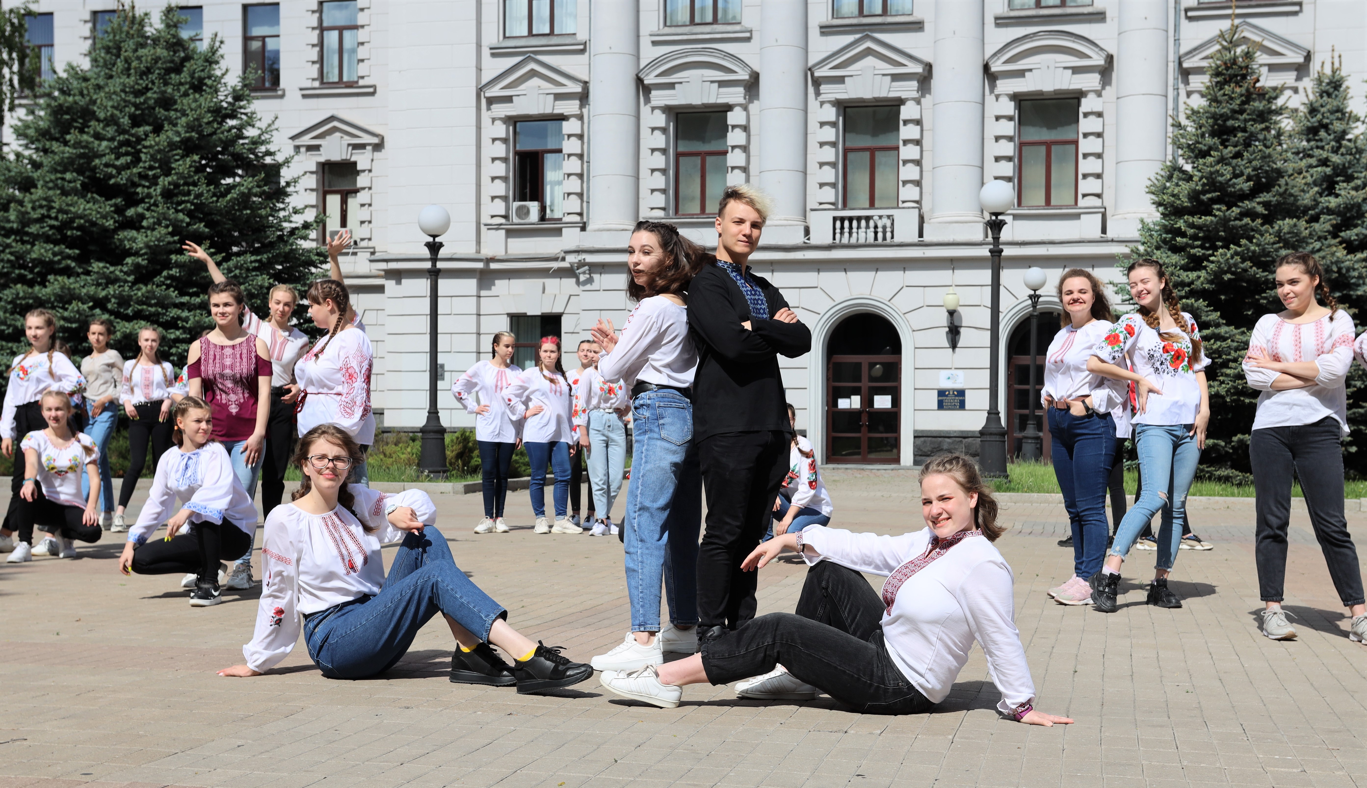 Танец готовили за день - фото: adm.dp.gov.ua