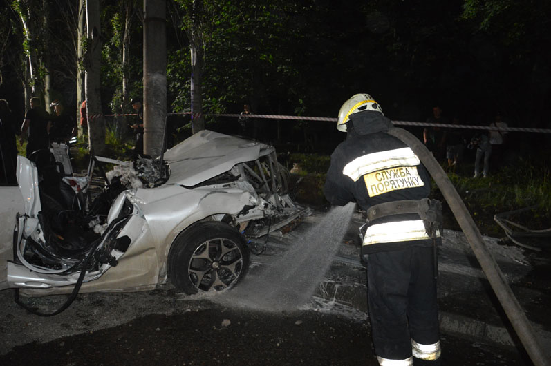 Спасатели ликвидировали последствия непогоды - фото: ГСЧС