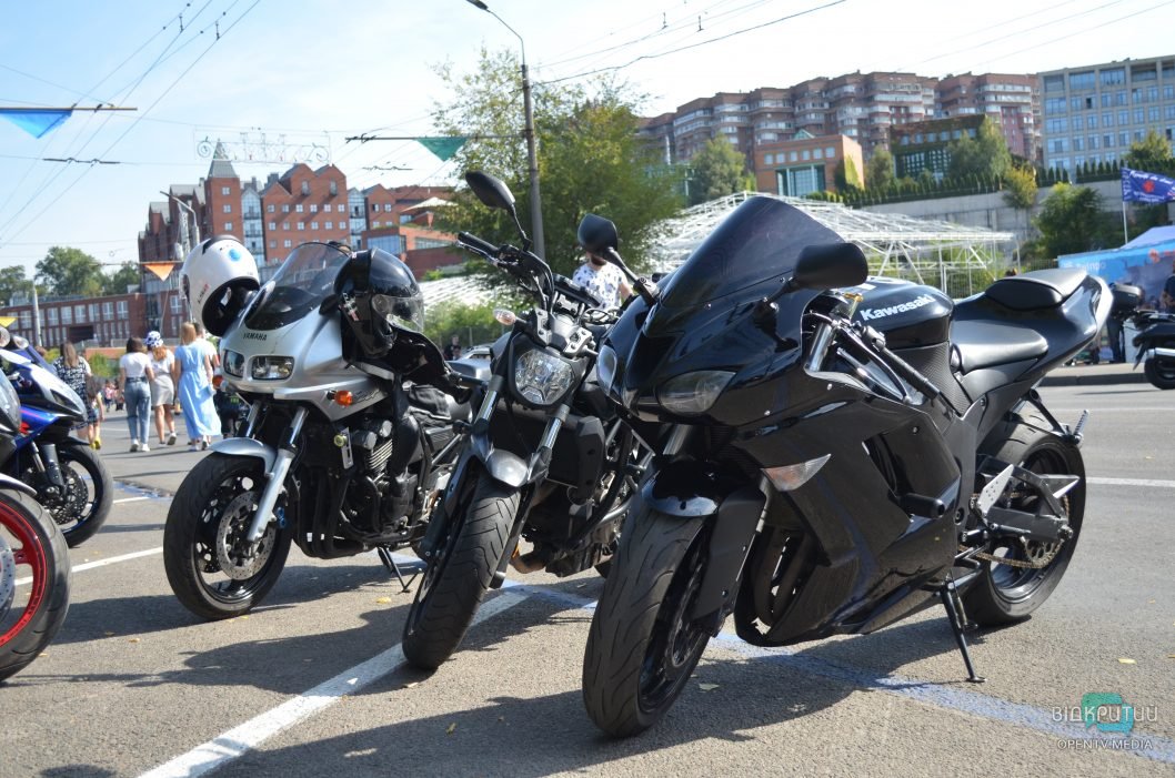 Мотоциклисты проехались по Набережной - фото: opentv.media