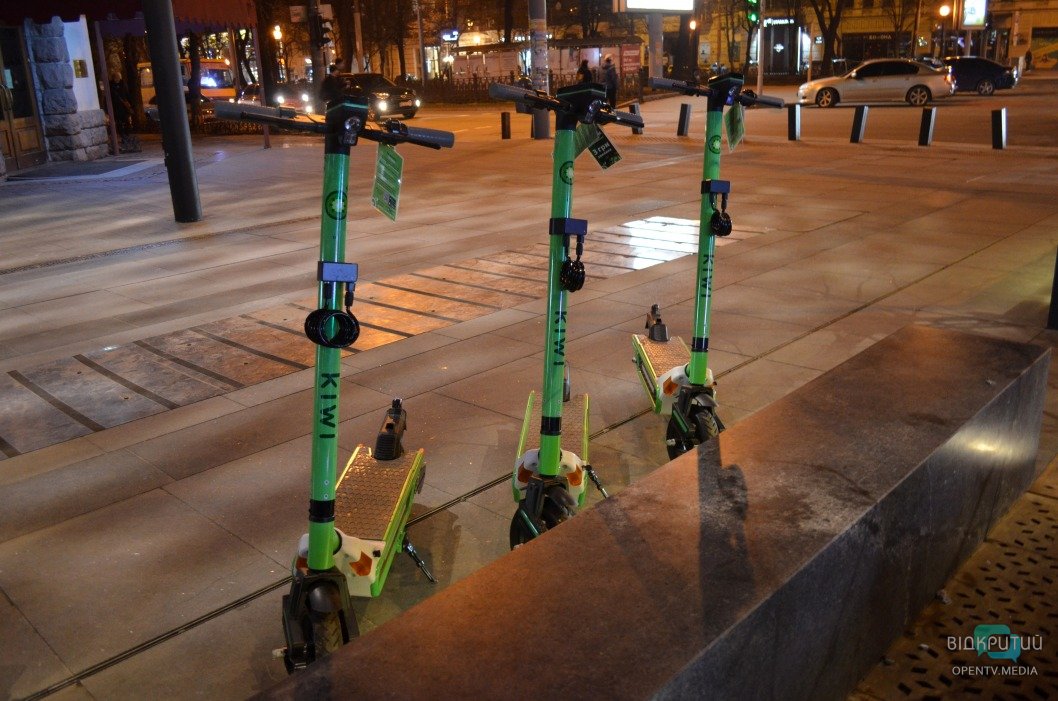 В Днепре можно взять в аренду самокат - фото: opentv.media