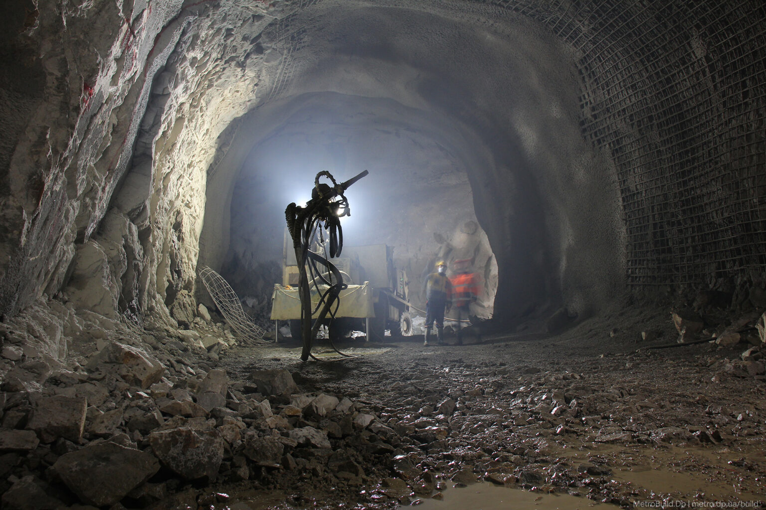 Как сейчас выглядят строящиеся станции Днепровского метро - фото: metro.dp.ua