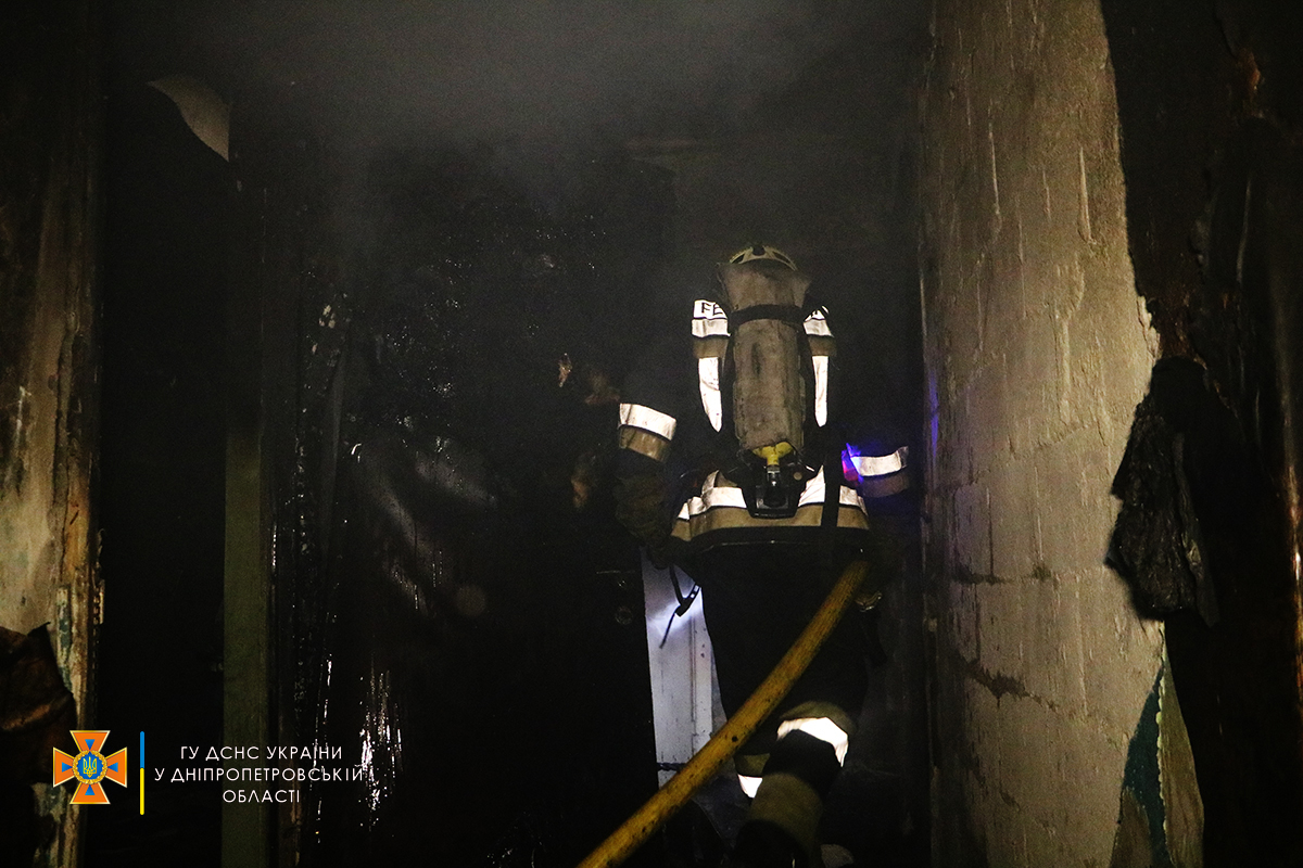 Огонь возник в одной из квартир - фото: dp.dsns.gov.ua