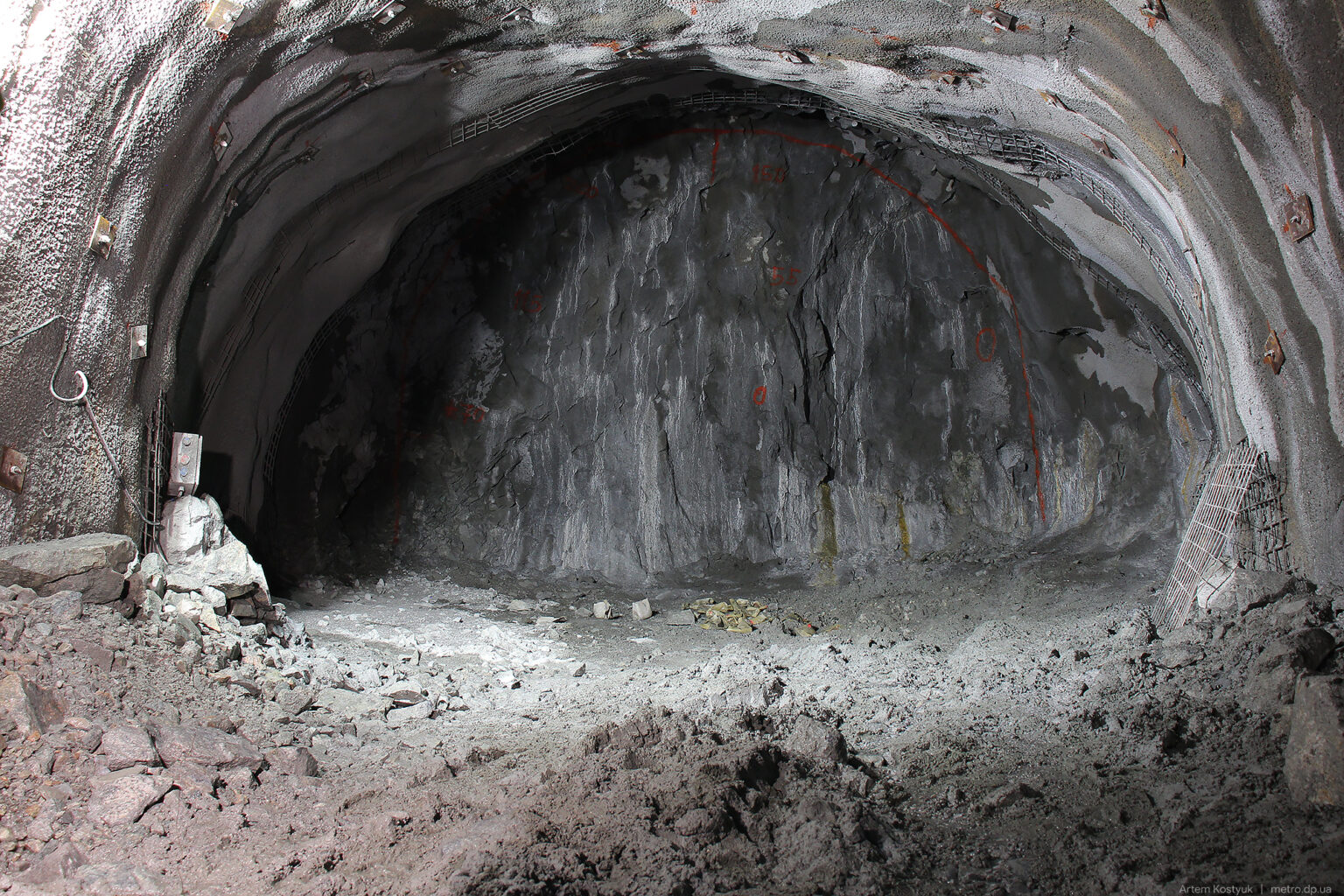Станция "Театральная" - фото: metro.dp.ua