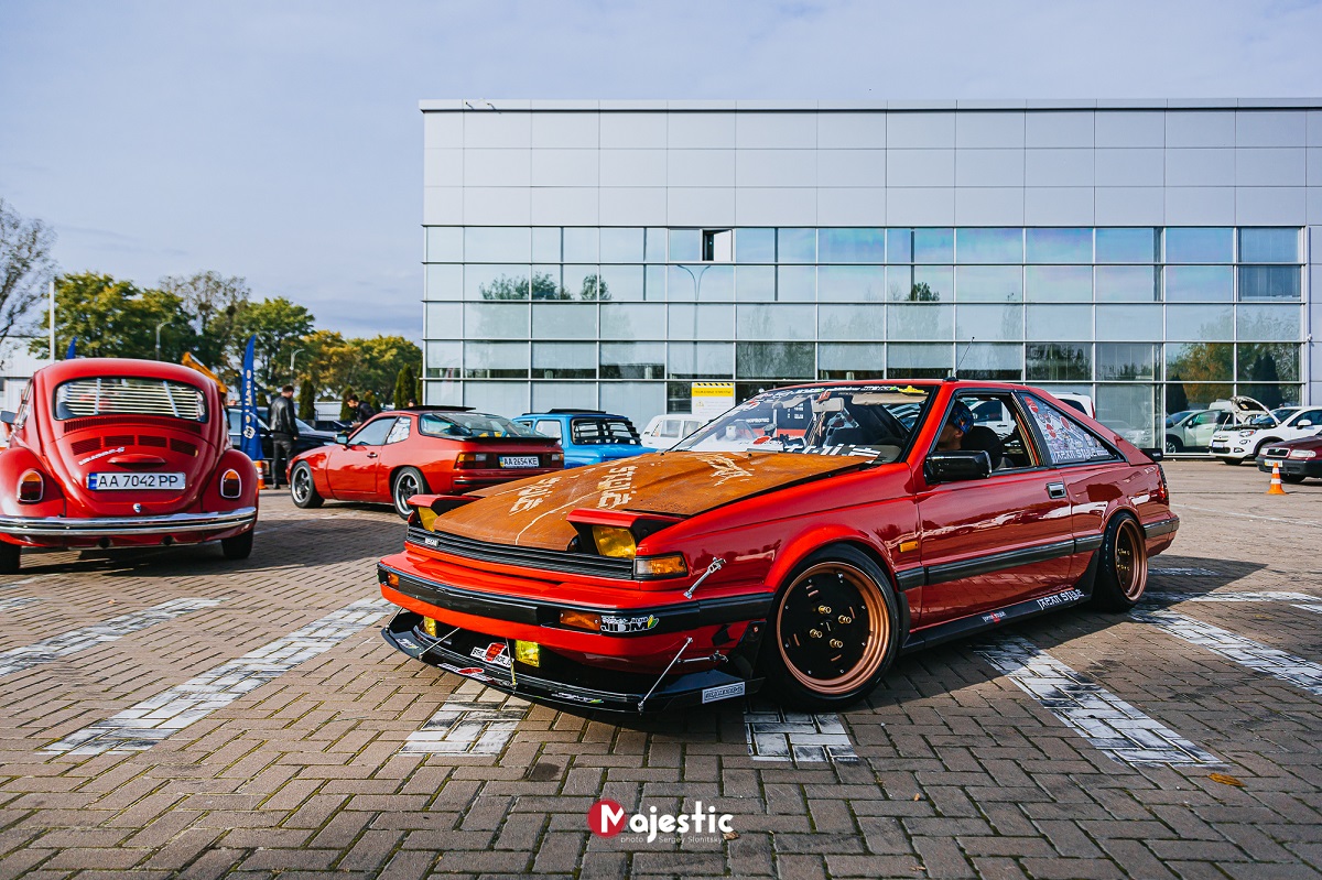 Фестиваль автомобилей - фото: topgir.com.ua