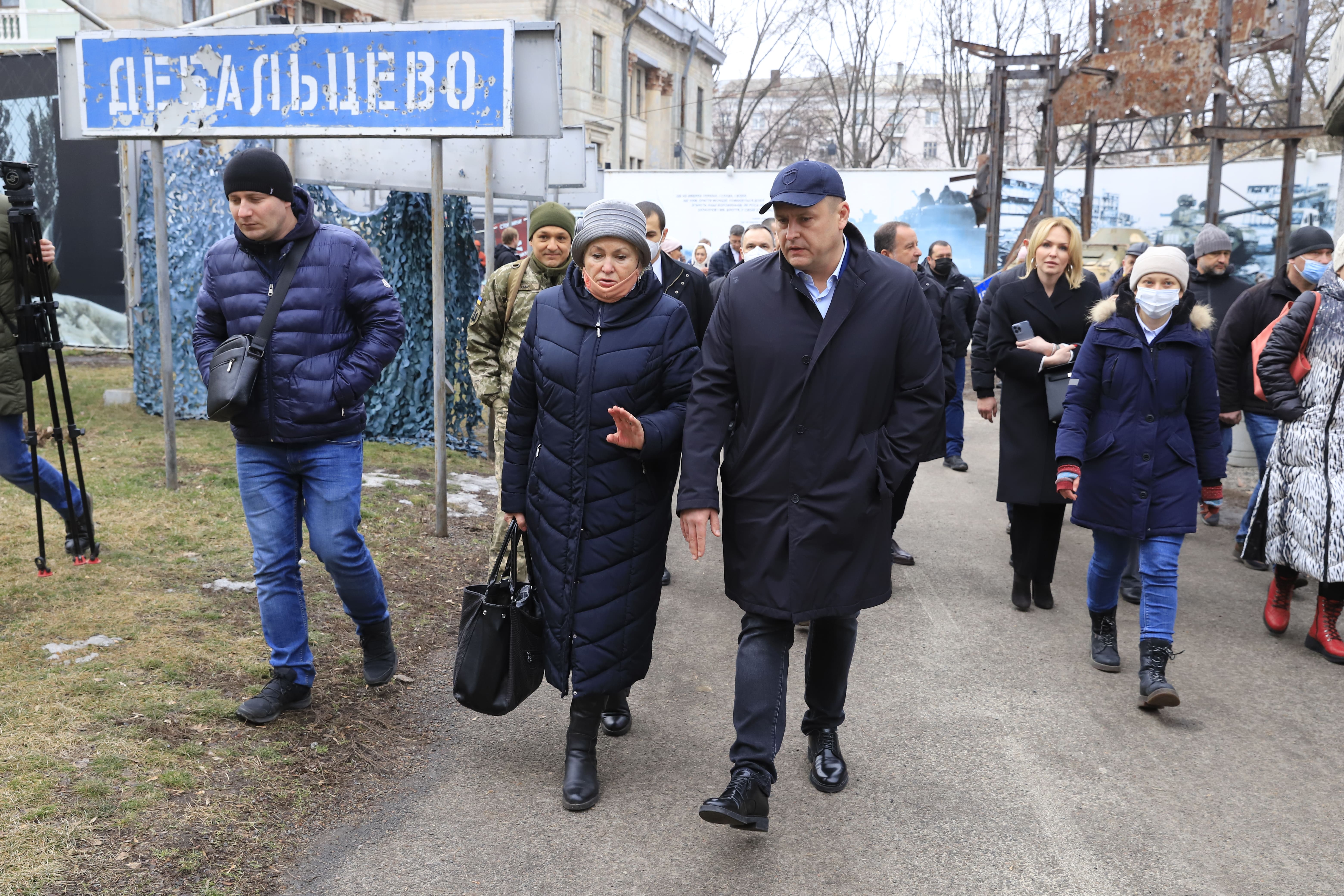Продовжувати дипломатичну співпрацю та підтримувати Україну: до Дніпра приїхали європейські політичні лідери, аби засвідчити підтримку країни фото 4 3