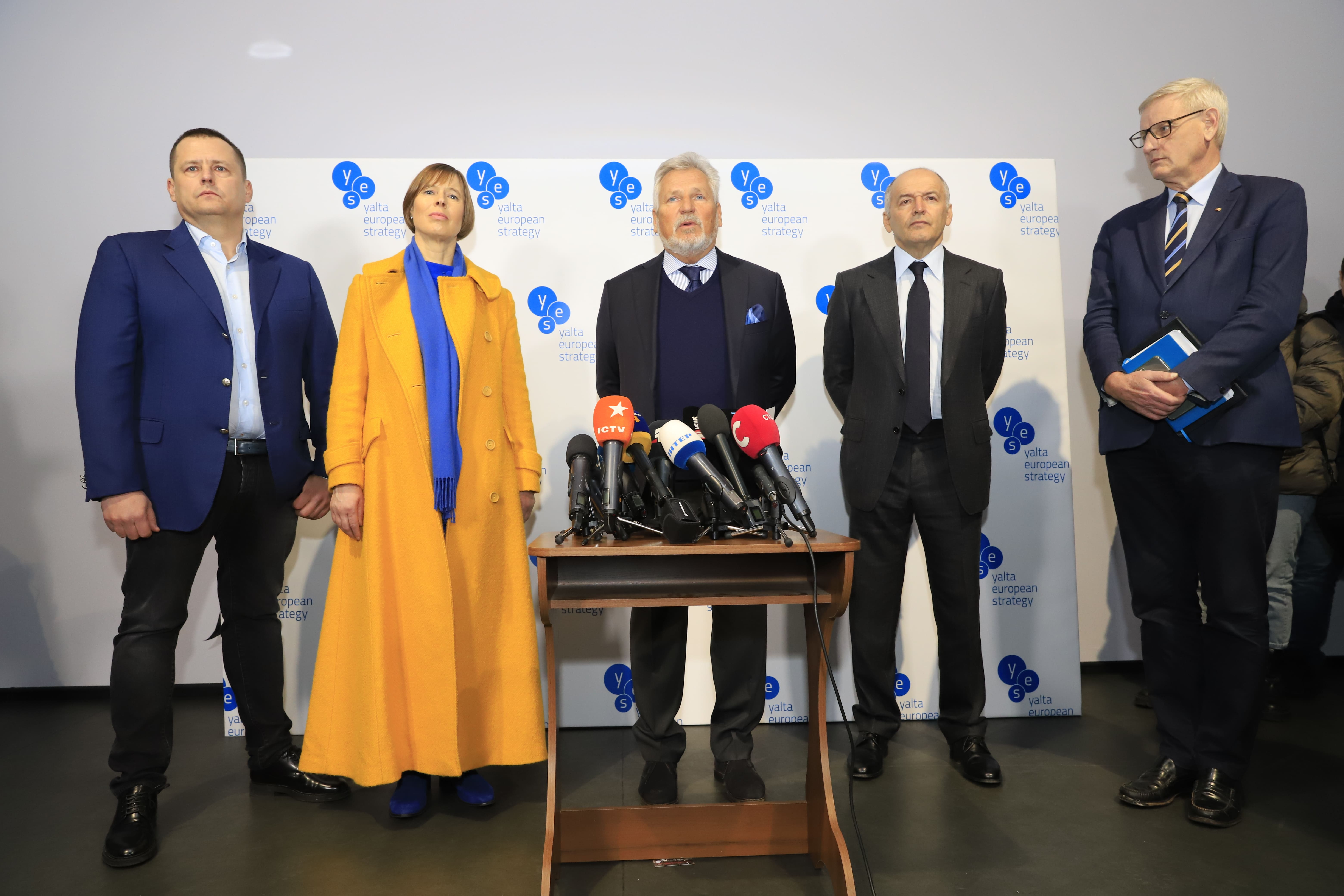 Продовжувати дипломатичну співпрацю та підтримувати Україну: до Дніпра приїхали європейські політичні лідери, аби засвідчити підтримку країни фото 9 8