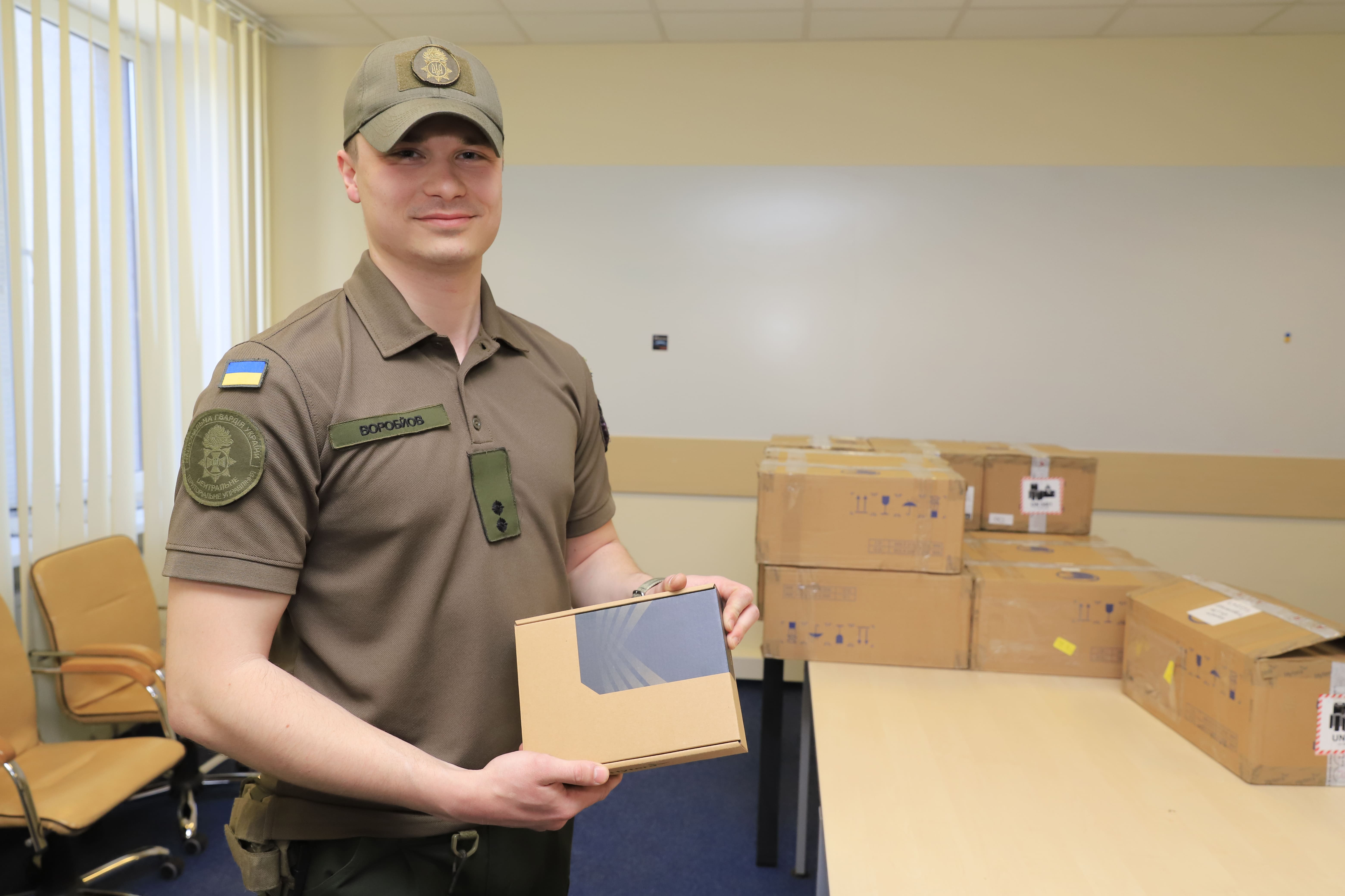 В Днепре подразделениям Национальной гвардии Украины передали 195 новых радиостанций фото 7 6