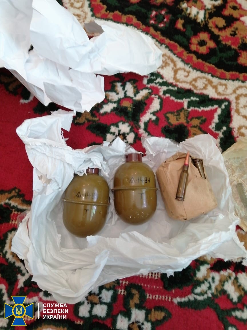 Дома у мужчины прошел обыск - фото: СБУ