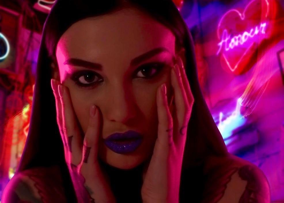 Взяла псевдоним Адель Асанти - фото: inst adelasantyxx