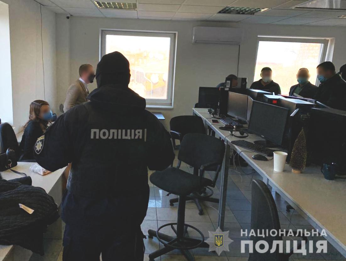 Мошенники обманули больше сотни горожан / фото: ГУ НП