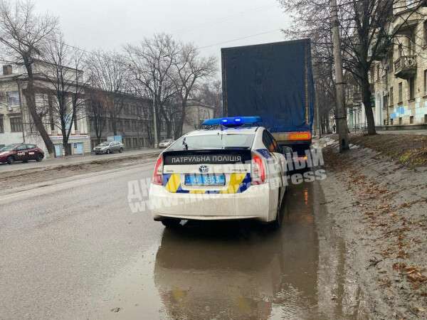 В Днепре произошло серьезное ДТП / фото: dnepr.express