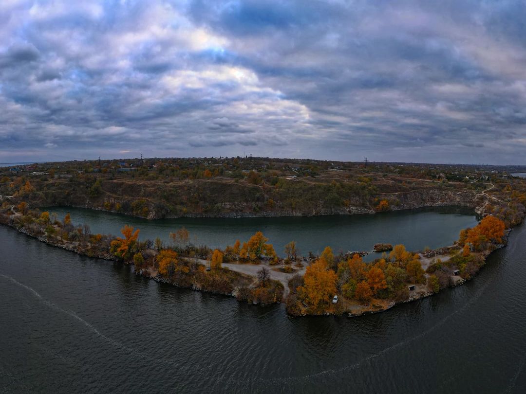 Озеро - фото: instagram.com/dnipro.air