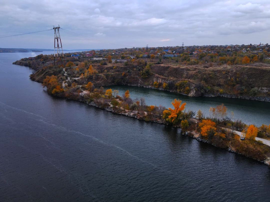 Озеро - фото: instagram.com/dnipro.air