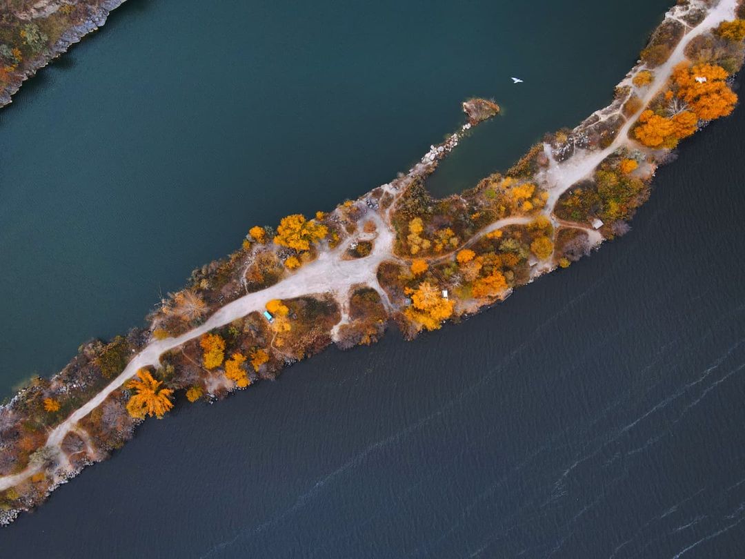 Озеро - фото: instagram.com/dnipro.air