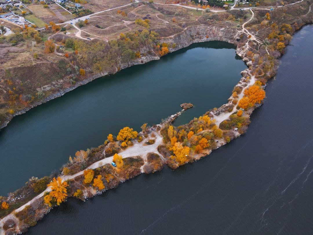 Озеро - фото: instagram.com/dnipro.air