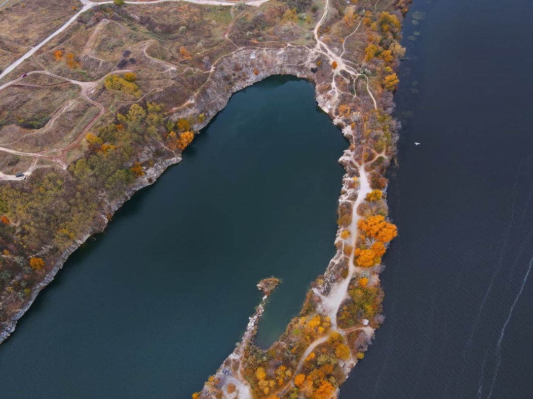 Озеро - фото: instagram.com/dnipro.air