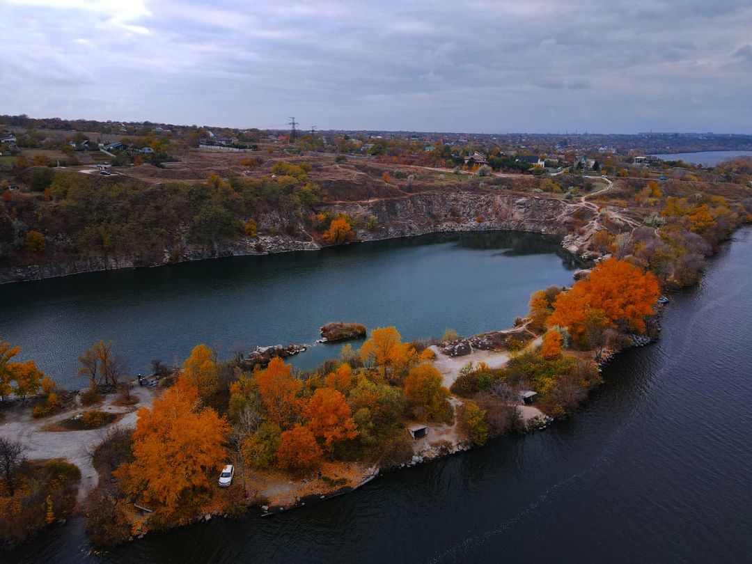 Озеро - фото: instagram.com/dnipro.air
