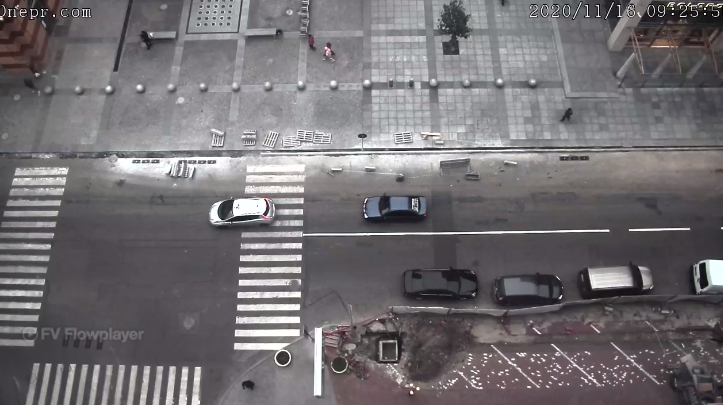 Небольшой снег в районе Екатеринославского бульвара / фото: webcam.scs.com.ua