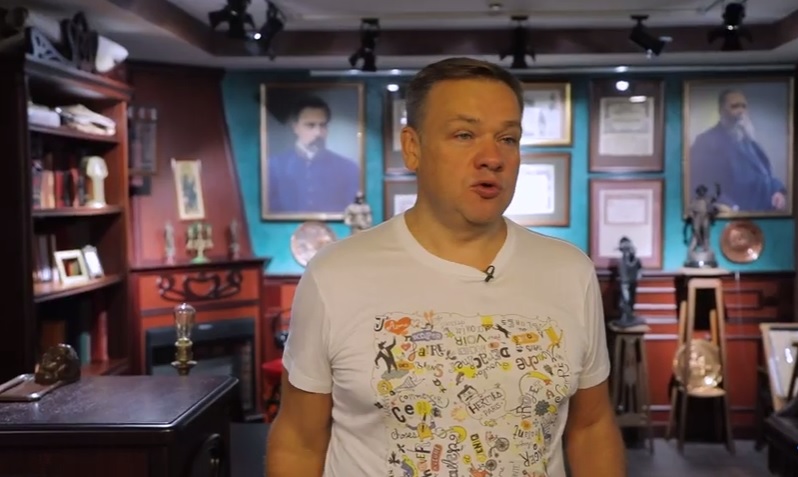 Основатель музея истории / фото: Дома лучше