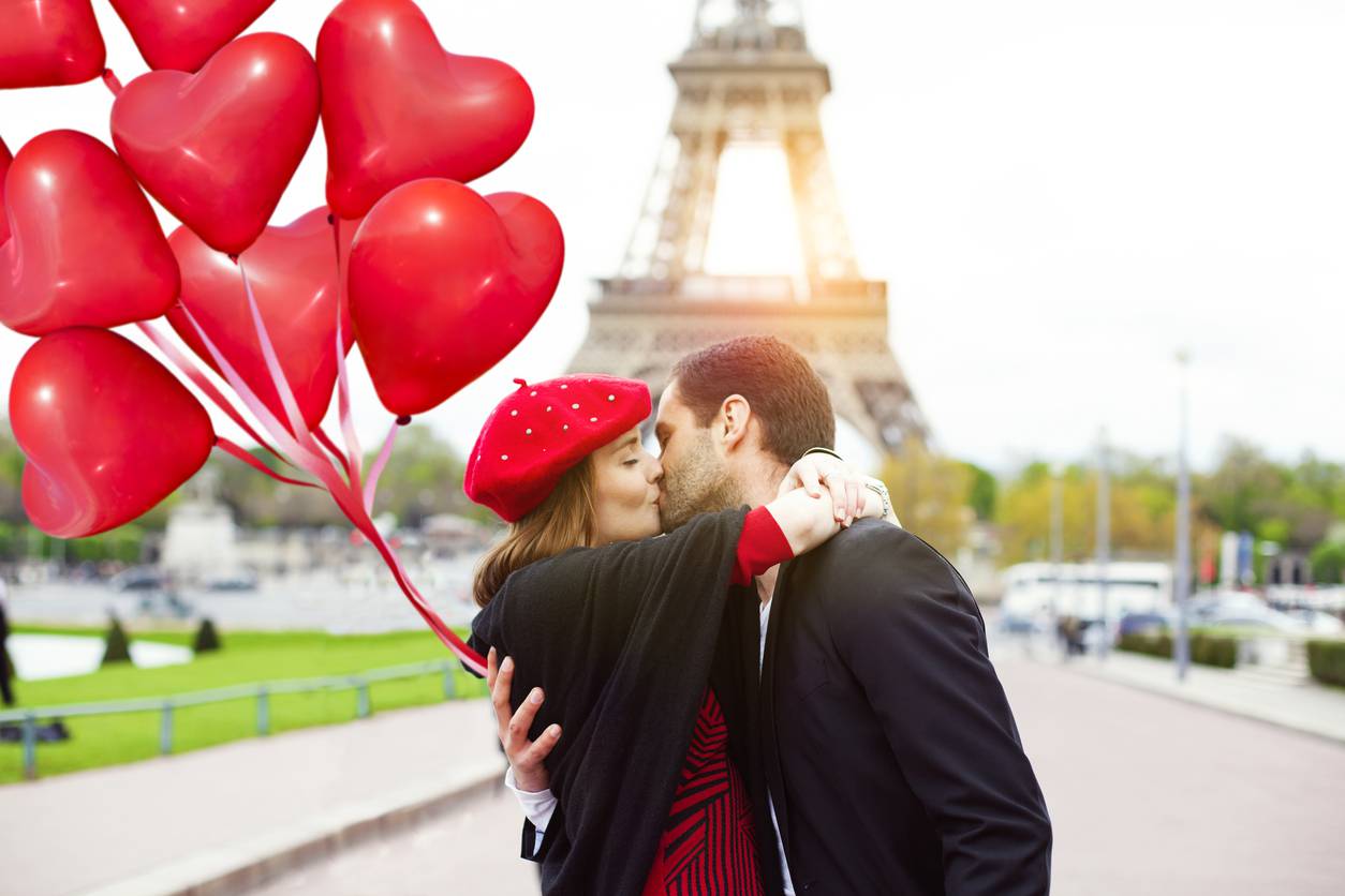 Влюбленные в Париже - фото: esfiria.pl