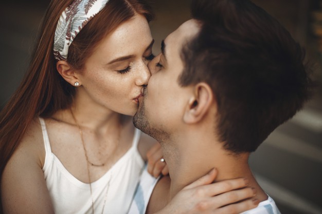 Влюбленные - фото: freepik.com