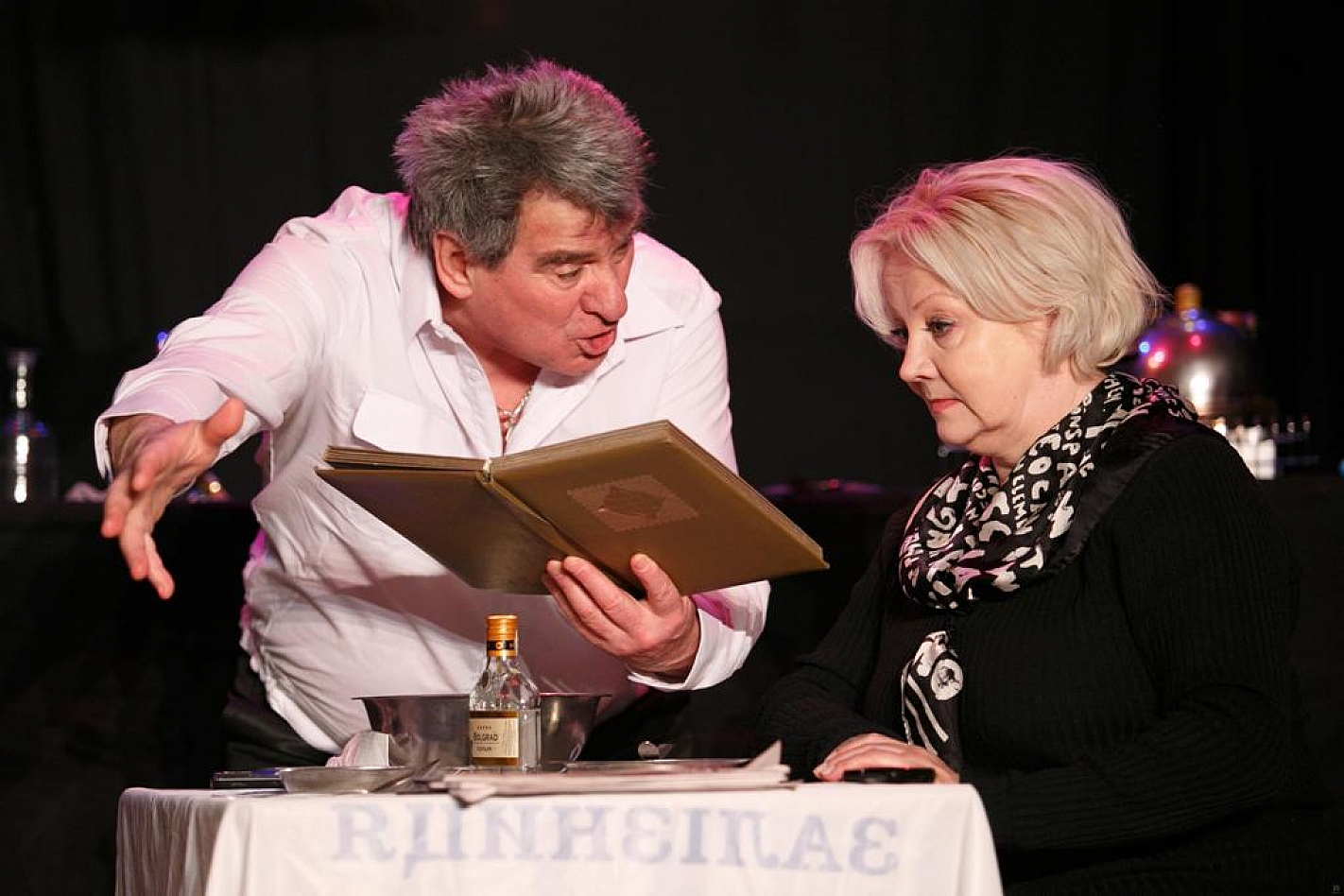 Спектакль "Что скрывают французы" - фото: bodo.ua