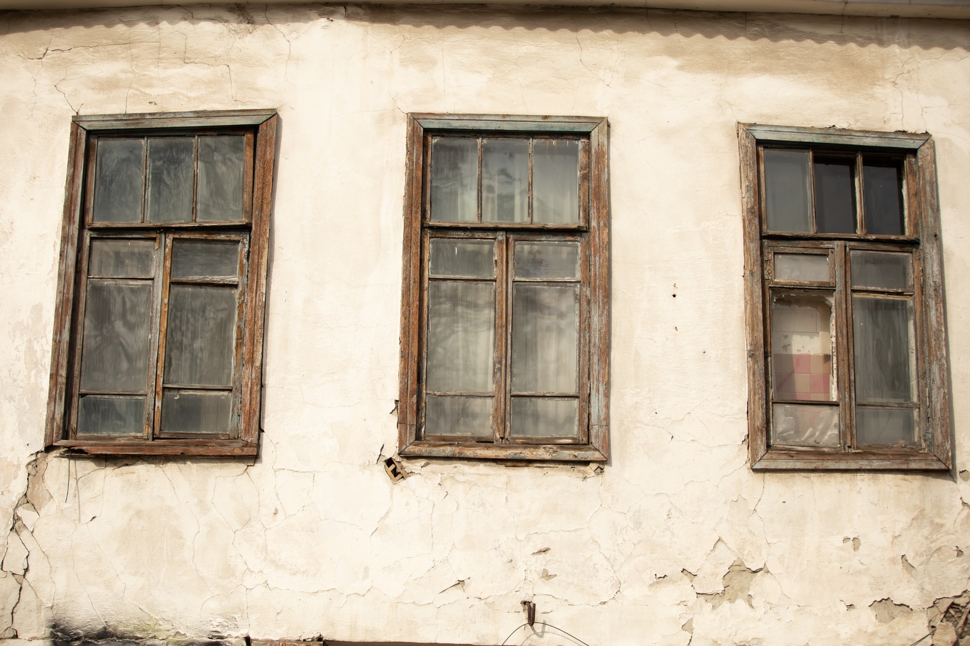 Здание разваливается / фото: dniprorada.gov.ua