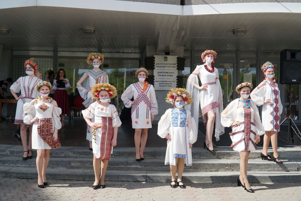 Показ мод - фото: dniprorada.gov.ua